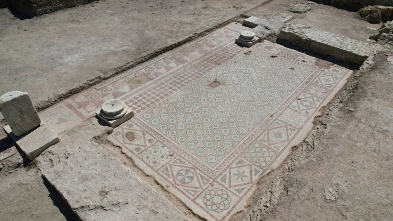 Pompeiopolis'te 105 Metrekarelik Mozaik Bulundu