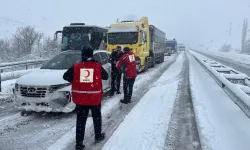 Kızılay Yolda Kalanların Yanında!