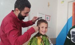 Kahramanmaraş’ın Berber Amcası Umut Dağıtıyor