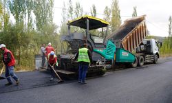 2,5 Kilometrelik Yol Çağlayancerit’te Yenilendi