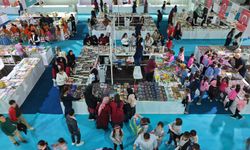 Kitap Fuarı İlk Gününde 20 Bin Ziyaretçiyi Ağırladı