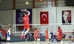 Onikişubat Belediyespor Voleybol Takımı Evinde Galibiyetle Başladı