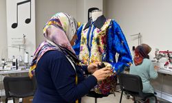 KAMEK’in Giyim Atölyesinde Kadın Eliyle Üretim ve Dönüşüm