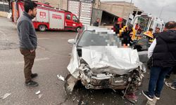 Kahramanmaraş’ta İki Otomobil Çarpıştı: 1 Yaralı