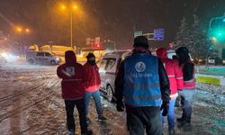 Ülkü Ocakları Kahramanmaraş’tan Kar Yağışında Sahada Anlamlı Destek