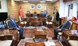 Vali Ünlüer’den Rektör Okumuş’a Hayırlı Olsun Ziyareti