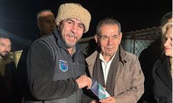 Denizi Olmayan Şehirden Balıkçılık Serüveni Kitabı Dursun Özbek'e Hediye Edildi