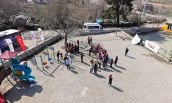 Büyükşehir’den Sarıçukur’da Miniklere Eğlence ve Bilim Dolu Bir Gün