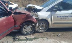 Kahramanmaraş’ta İki Otomobil Kafa Kafaya Çarpıştı 1 Ölü 4 Yaralı