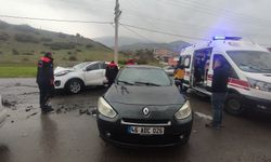 Kahramanmaraş’ta İki Otomobil Çarpıştı 6 Kişi Yaralandı