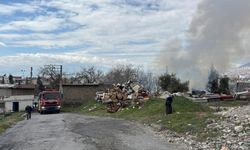 Kahramanmaraş’ta İkinci El Eşya Dükkanında Yangın Paniği