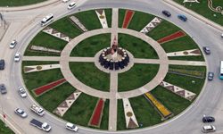 Şehir Çiçek Açtı; Kavşaklarda Görsel Şölen