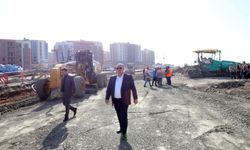 Başkan Akpınar Doğukent Mahallesinde Devam Eden Çalışmaları Yerinde İnceledi