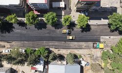 Büyükşehir, Cahit Zarifoğlu Caddesi’nde Asfalt Serimine Başladı