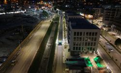 Büyükşehir Asfalt Mesaisini Gece Gündüz Sürdürüyor