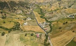 Büyükşehir, Bulutoğlu’nun 4 Kilometrelik Ana Yolunu Sıcak Asfaltla Buluşturuyor