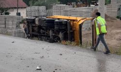 Kahramanmaraş’ta Kamyon Devrildi