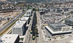 Azerbaycan Mahallesi’nde Asfalt Mesaisi Tüm Hızıyla Sürüyor