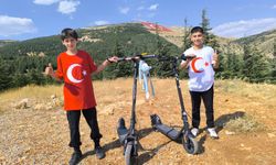 Kahramanmaraş’ta İki Öğrenciden Bayrak Yolculuğu