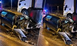 Kahramanmaraş’ta TIR’a Çarpan Otomobil Hurdaya Döndü