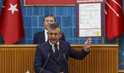 Özgür Özel'den Sert Eleştiriler... Erken Seçim Çağrısını Yineledi