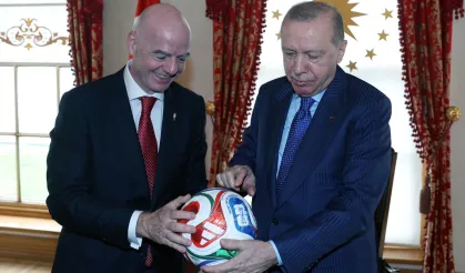 Cumhurbaşkanı Erdoğan, FIFA Başkanı'nı Dolmabahçe'de Kabul Etti
