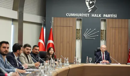 Kılıçdaroğlu, CHP Gençlik Kolları Yönetimiyle Buluştu