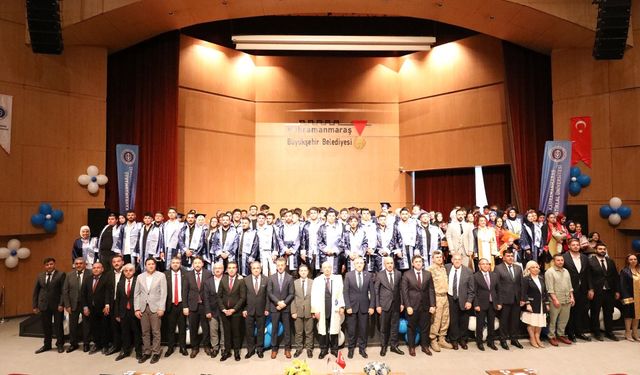 Kahramanmaraş’ta Anlamlı Mezuniyet: Diplomalar Sessizce Takdim Edildi