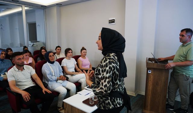 Kahramanmaraş’ta Gençlere Ücretsiz İş Görüşme Eğitimi