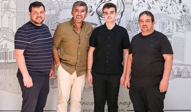 Kahraman Sponsor: Ahmet Davarcıoğlu ve Akdo, İstiklalspor’a Can Suyu Oldu