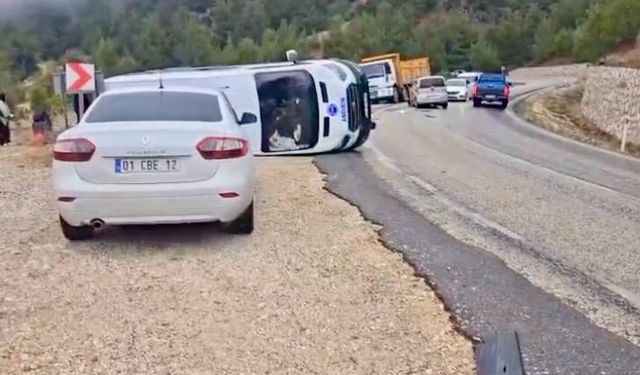 Kahramanmaraş’ta Yolcu Minibüsü Devrildi