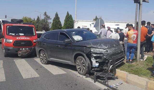 Kahramanmaraş’ta Cip ile Ticari Araç Çarpıştı: 2 Yaralı