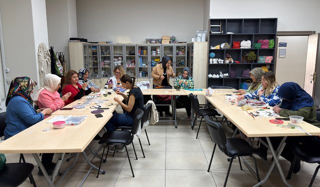 KAMEK’in Takı Tasarım Kursunda Hobiler Mesleğe Dönüşüyor