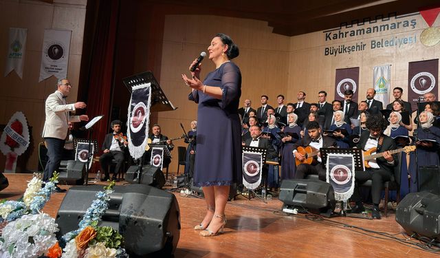 “İncesaz Şarkıları” Konseri Müzikseverleri Nostaljik Bir Yolculuğa Çıkardı