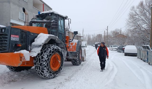 Kuzey İlçelerde Karla Mücadele Aralıksız Sürüyor