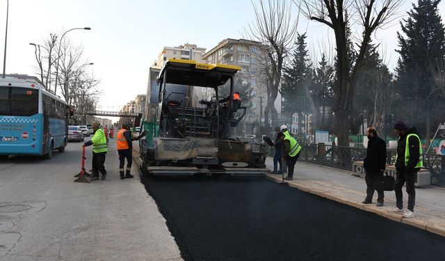 Yol Konforu İçin Asfalt Mesaisi Hız Kesmeden Sürüyor