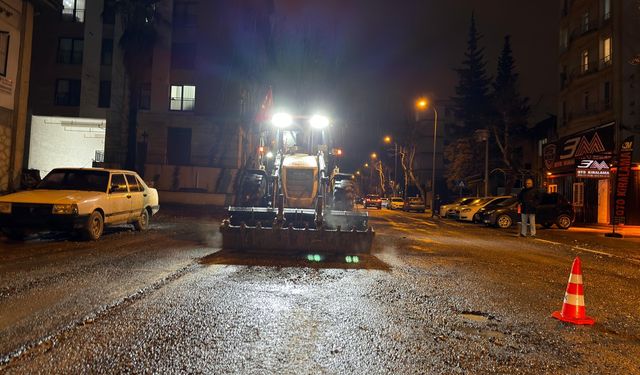 Şiddetli Yağışa Karşı Seferberlik; Büyükşehir Tüm Birimleriyle Sahada