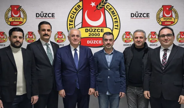 Kamu Başdenetçisi Akarca, Düzce Gazeteciler Cemiyeti'ni Ziyaret Etti