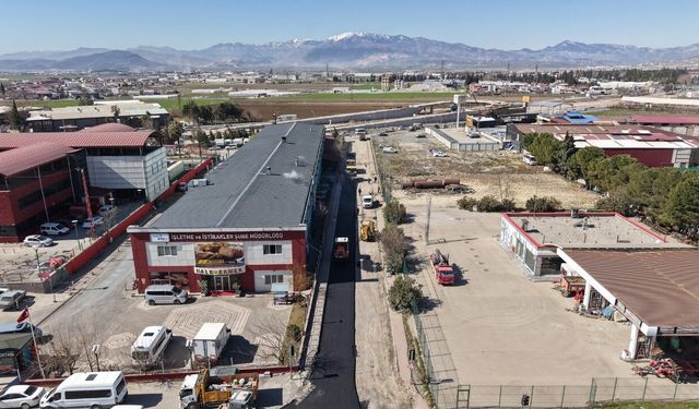 Yollarda Asfalt Çalışması Kesintisiz Sürüyor