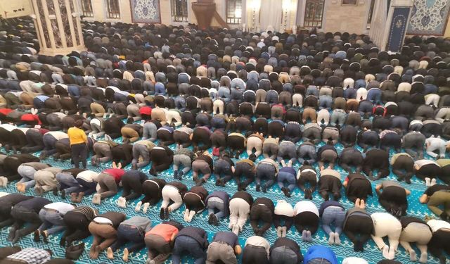 Kahramanmaraş’ta Kadir Gecesi’nde Camiler Doldu