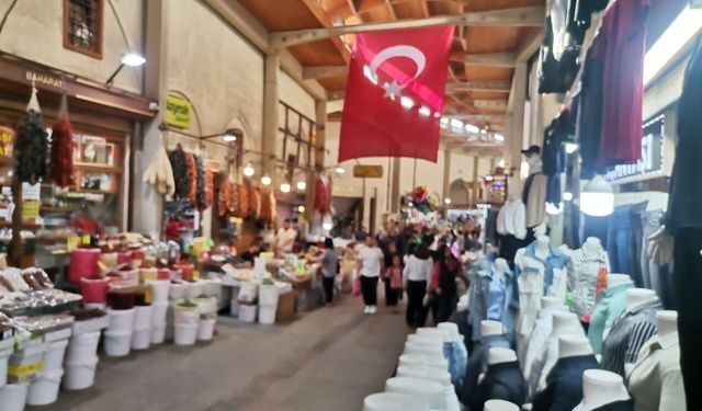Kahramanmaraş’ta Bayram Hazırlıkları Kapalı Çarşı’da Yoğunluk
