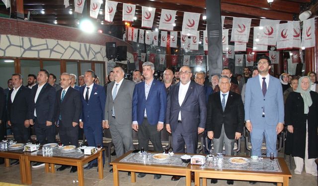 Kahramanmaraş’ta "İş Başa Düştü": Yeniden Refah’tan Gövde Gösterisi!