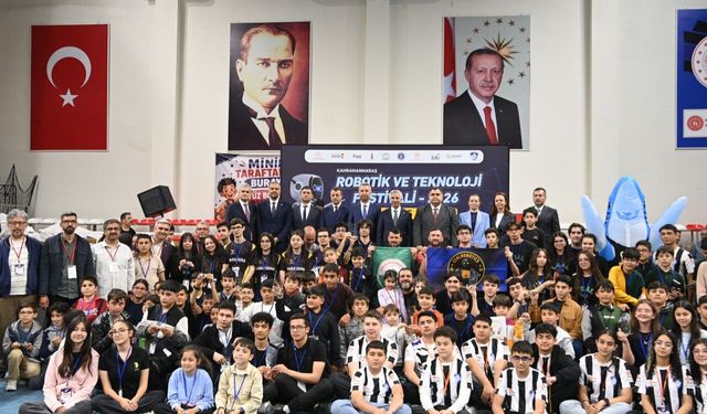 Teknoloji Tutkunu Gençler Robotik Festivalinde Buluştu