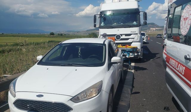 Kahramanmaraş'ta Otomobil ve Tır Çarpıştı: 1 Ölü, 2 Yaralı