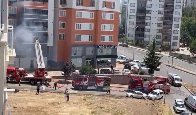 Kahramanmaraş'ta Apartman Yangını 3 Kişi Hayatını Kaybetti