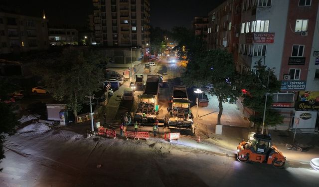 Büyükşehir, Asfalt Mesaisini Gece Gündüz Kesintisiz Sürdürüyor