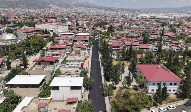Büyükşehir, Dulkadiroğlu Haydarbey Caddesini Sıcak Asfaltla Buluşturuyor