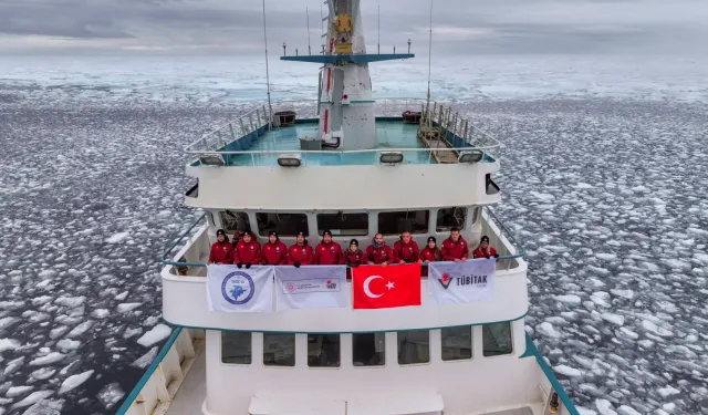TÜBİTAK'ın 6. Arktik Bilim Seferi Sürüyor... Kuzey Kutbu'nda İklim Değişikliği Araştırılıyor