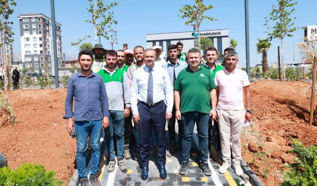 Başkan Toptaş, Mahallelerin Yaşam Kalitesini Artıran Parkları Ziyaret Etti