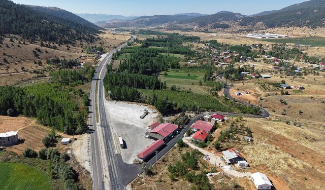 Büyükşehir, Göksun’da Bir Mahallenin Daha Ulaşımını İyileştiriyor